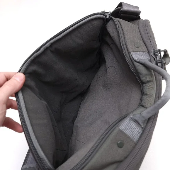 Maxpedition AGR Tactical Skyvale EDC Messenger Ripstop Military Laptop Bag Gray Duffel Bags